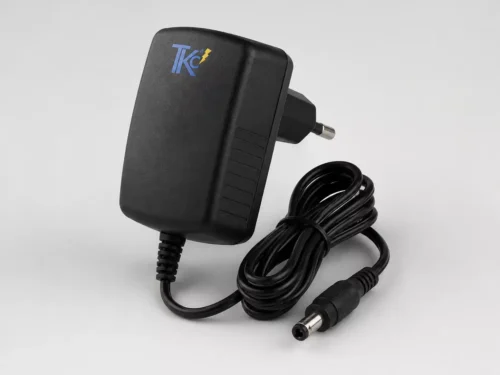 Fuente de Poder TKC 12V 1A para Cámaras de Seguridad Fuente de poder TKC 12V 1 A